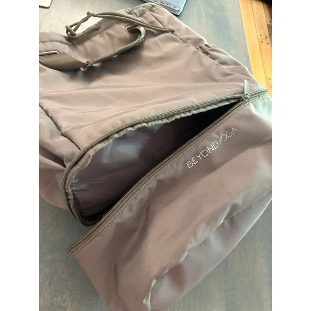 Beyond Yoga taupe bag